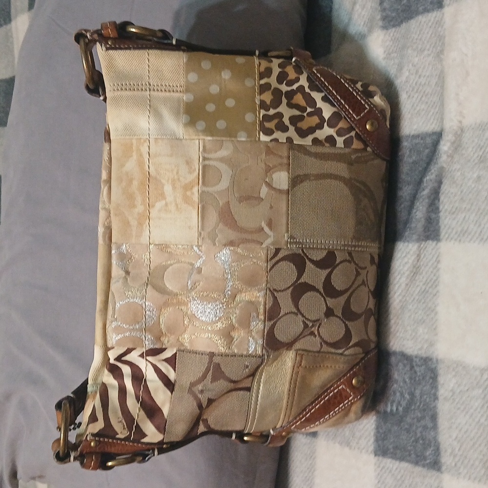 Coach - Picture 2 of 12
